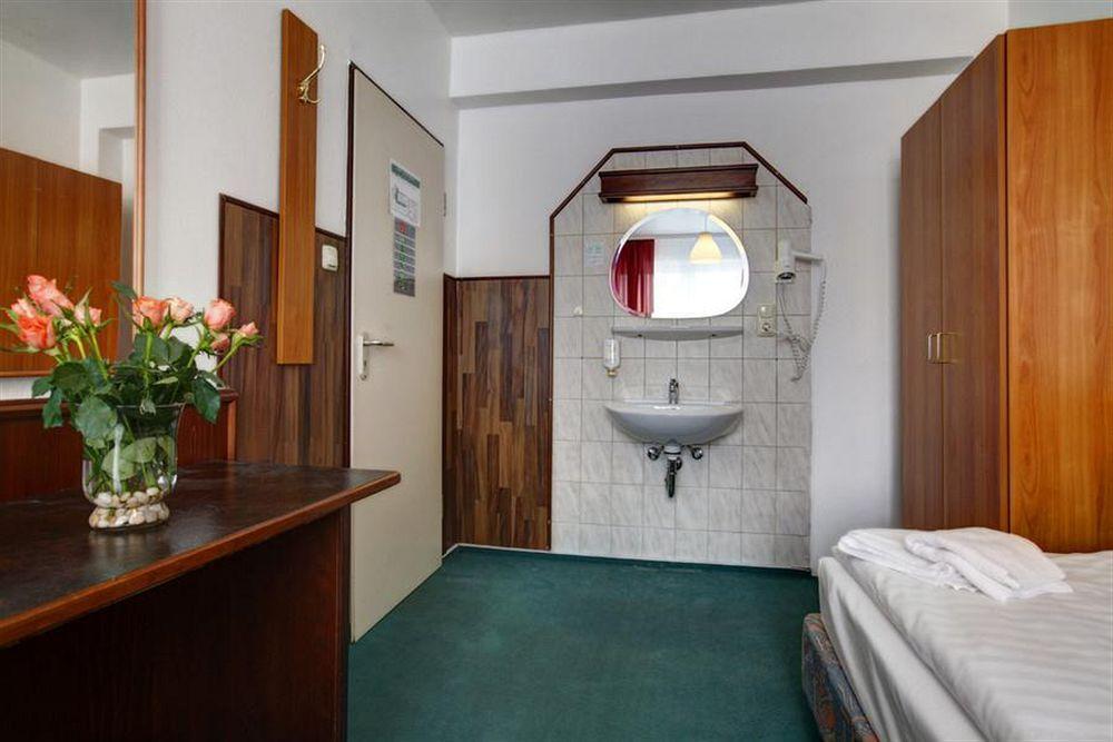 Itm Hotel An Der Bille Hamburg Eksteriør bilde